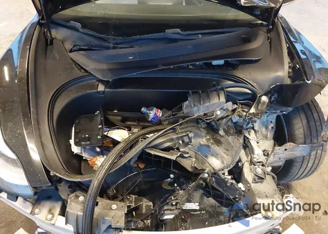 2018 Tesla Model 3 Long Range/Performance из США, поврежденный, VIN 5YJ3E1EB5JF081806